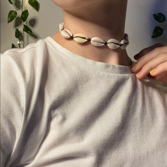 Chokers - Picture 4 of 10